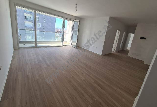 Office apartment for rent in Fiori&nbsp;di Bosko complex in Tirana, Albania.
It is located on the 6